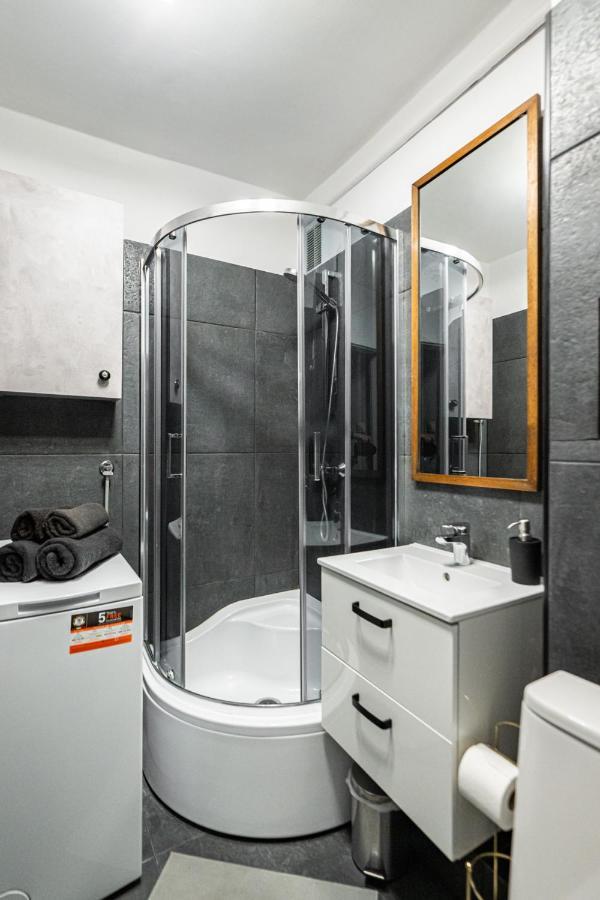Niceone Apartment Number 5 - W Samym Centrum! Breslavia Esterno foto